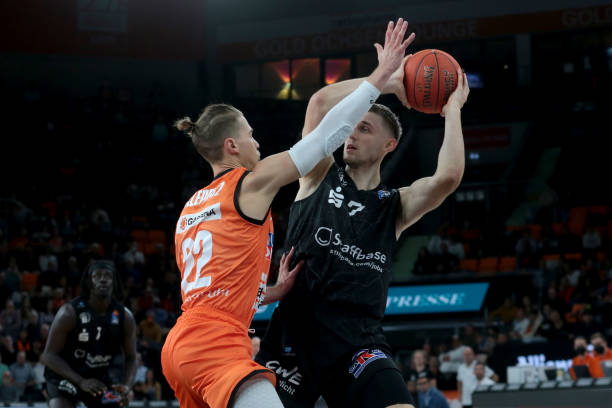 本轮欧冠另 本轮欧冠另