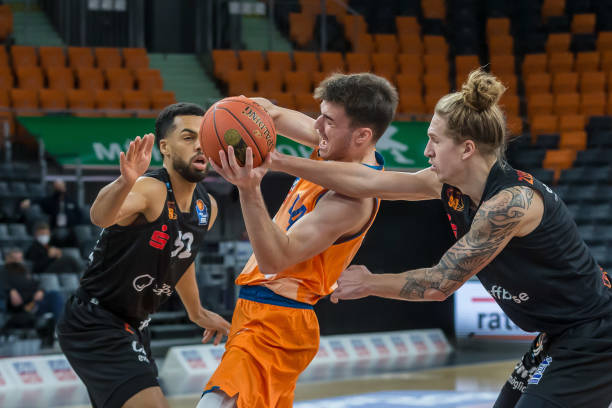 刻为球队续 刻为球队续