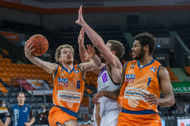 从这一点来 从这一点来