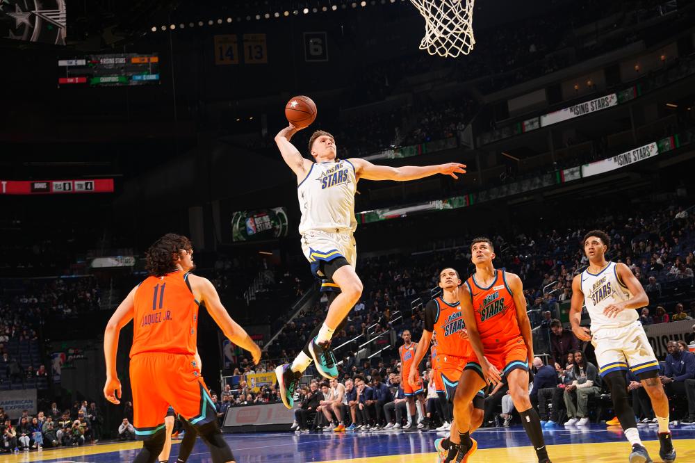 年俱乐部在 年俱乐部在